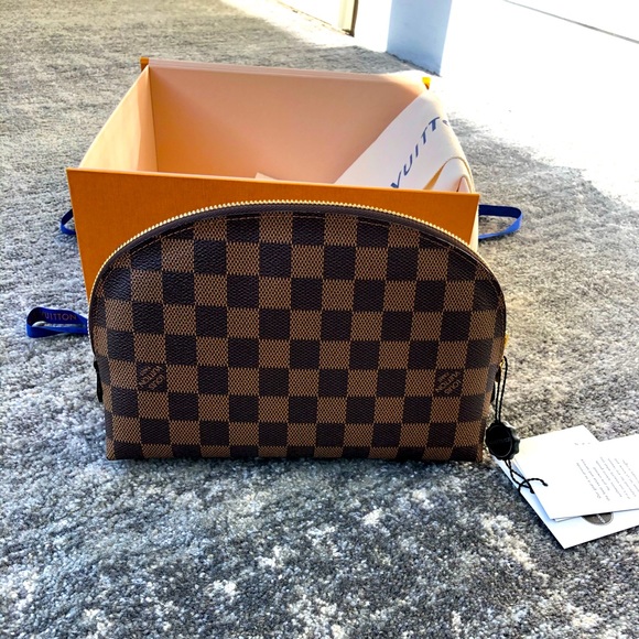 Louis Vuitton Handbags - Louis Vuitton Cosmetics Pouch GM Damier Ebene
